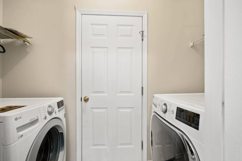 Cozy 4B 2 5B University Home King Beds Jacuzzi Σάρλοτ Εξωτερικό φωτογραφία
