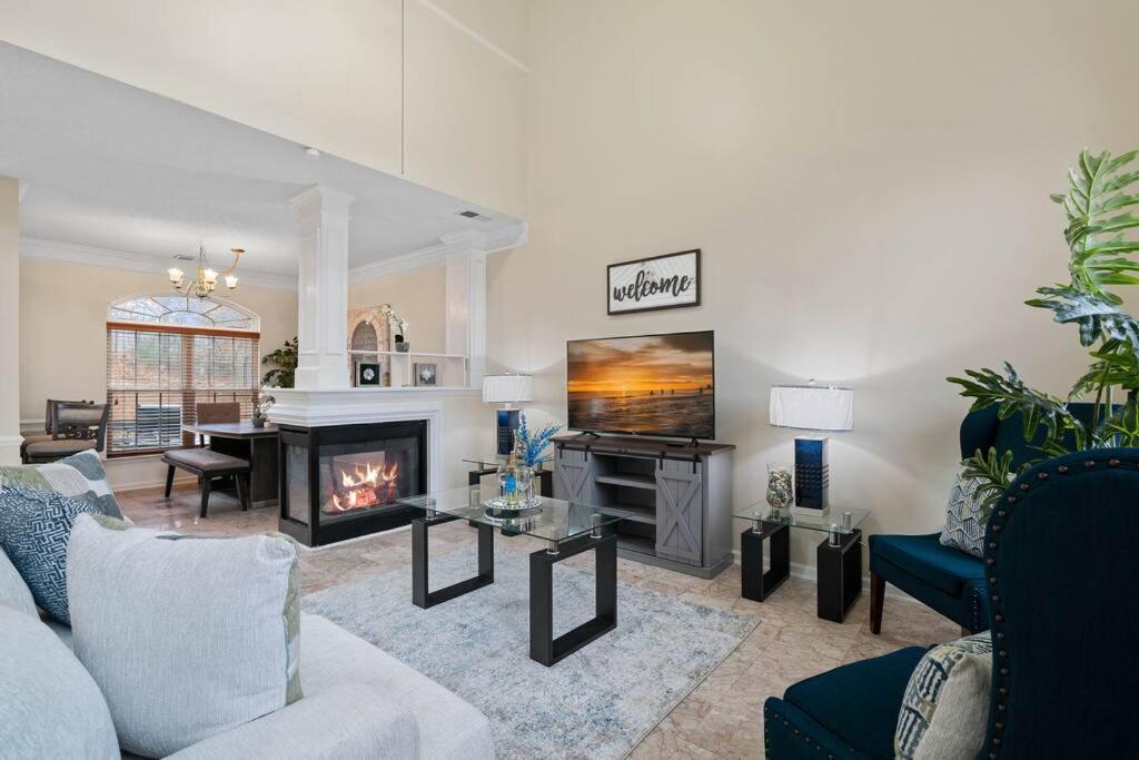 Cozy 4B 2 5B University Home King Beds Jacuzzi Σάρλοτ Εξωτερικό φωτογραφία
